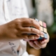 Hvordan løser man en Rubiks cube